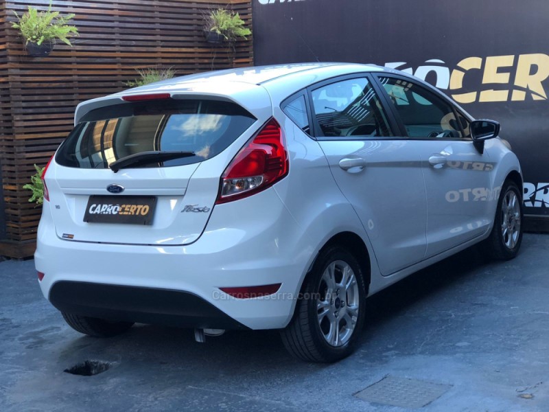 FIESTA 1.6 SE HATCH 16V FLEX 4P MANUAL - 2015 - NOVO HAMBURGO
