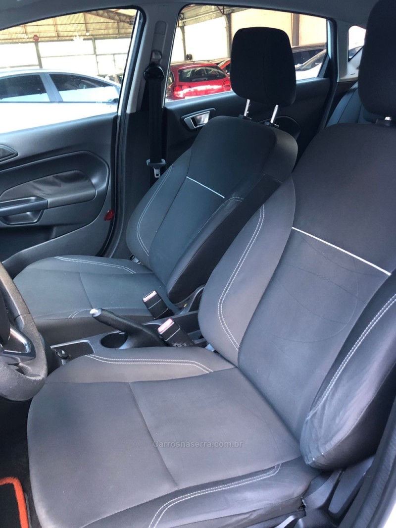 FIESTA 1.6 SE HATCH 16V FLEX 4P MANUAL - 2015 - NOVO HAMBURGO