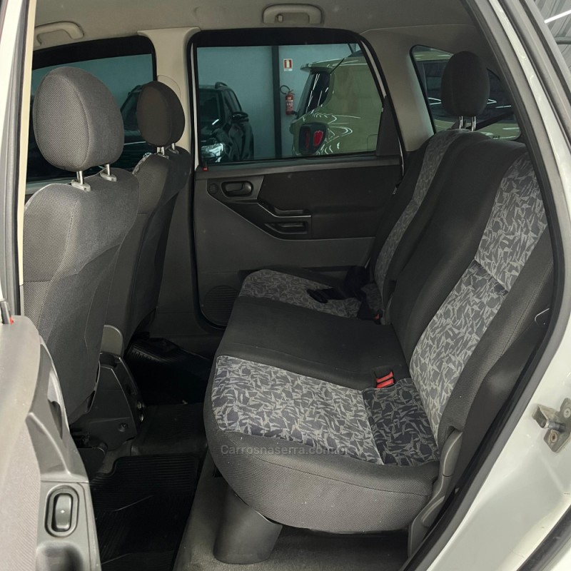 MERIVA 1.8 MPFI 8V GASOLINA 4P MANUAL - 2003 - CANOAS
