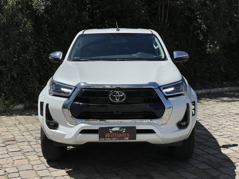 HILUX 2.8 SRX PLUS 4X4 CD TURBO DIESEL 4P AUTOMÁTICO - 2024 - FARROUPILHA