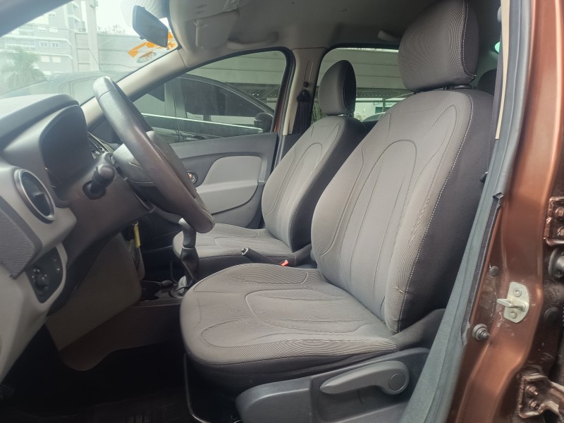 LOGAN 1.6 DYNAMIQUE 8V FLEX 4P MANUAL - 2015 - CAXIAS DO SUL