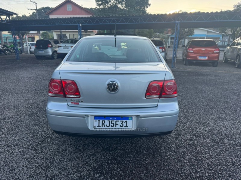 BORA 2.0 MI 8V FLEX 4P MANUAL - 2011 - IGREJINHA