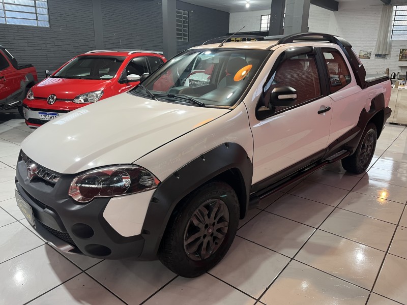 STRADA 1.8 MPI ADVENTURE LOCKER CD 16V FLEX 2P MANUAL - 2013 - CAXIAS DO SUL