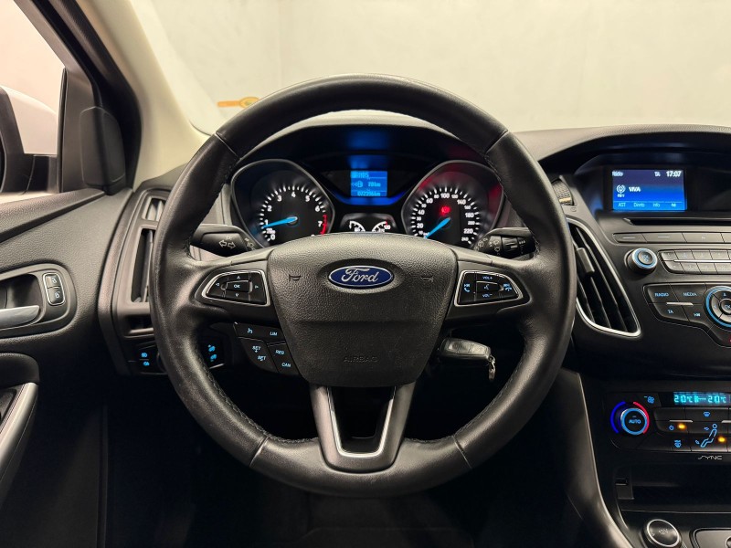 FOCUS 2.0 SE PLUS 16V FLEX 4P AUTOMÁTICO - 2016 - CAXIAS DO SUL