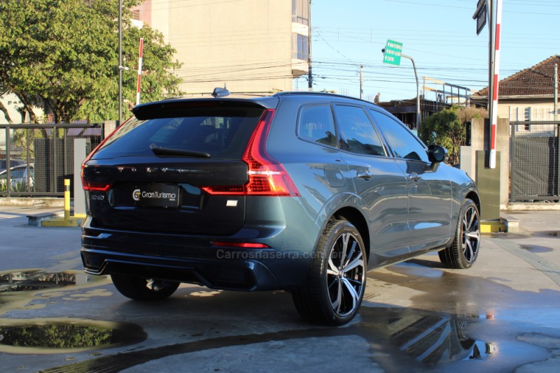 XC60 2.0 T8 R DESIGN HYBRID GASOLINA 4P AUTOMÁTICO - 2022 - CAXIAS DO SUL