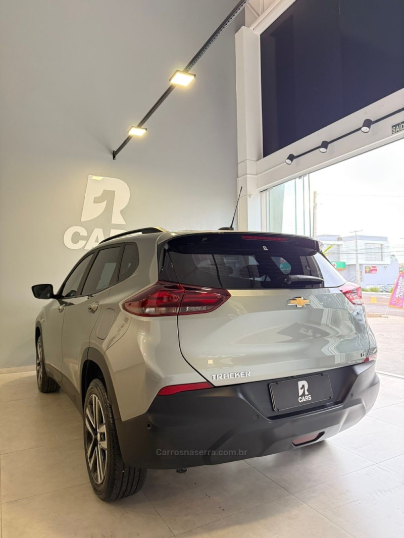TRACKER 1.0 12V LT TURBO FLEX 4P AUTOMÁTICO - 2024 - LAJEADO