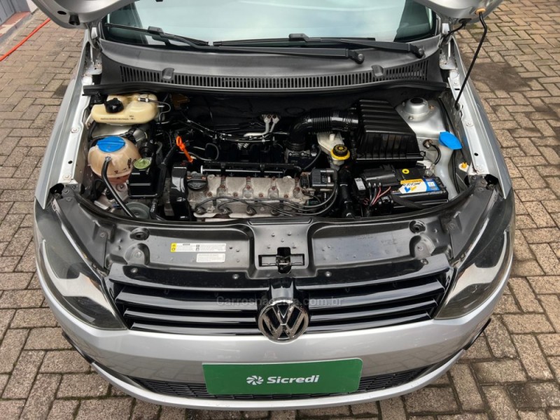 FOX 1.6 MI 8V FLEX 4P MANUAL - 2014 - NOVO HAMBURGO