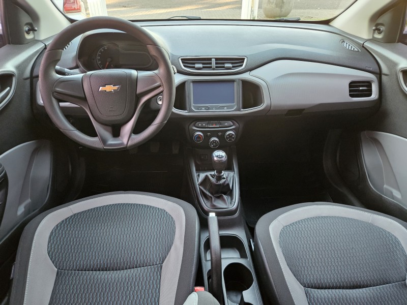 ONIX 1.0 LT 12V FLEX 4P MANUAL - 2015 - BOM PRINCíPIO