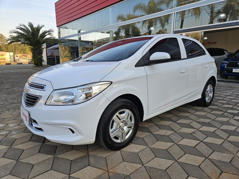ONIX 1.0 LT 12V FLEX 4P MANUAL - 2015 - BOM PRINCíPIO