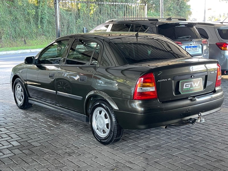ASTRA 1.8 MPFI GL 8V GASOLINA 4P MANUAL - 2001 - CAXIAS DO SUL