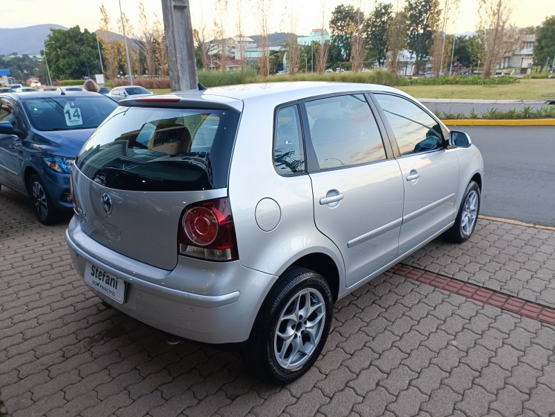 POLO 1.6 MI 8V TOTAL FLEX 4P MANUAL - 2011 - BOM PRINCíPIO