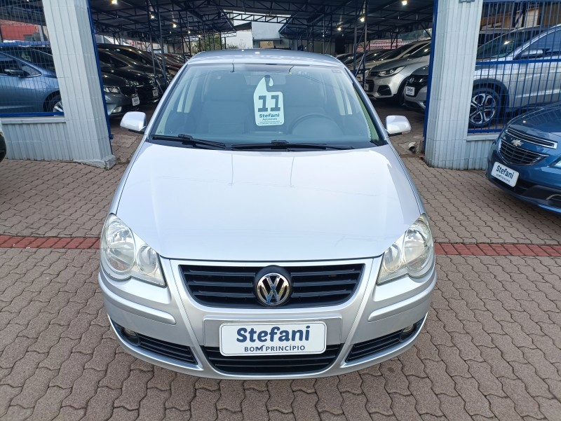 POLO 1.6 MI 8V TOTAL FLEX 4P MANUAL - 2011 - BOM PRINCíPIO