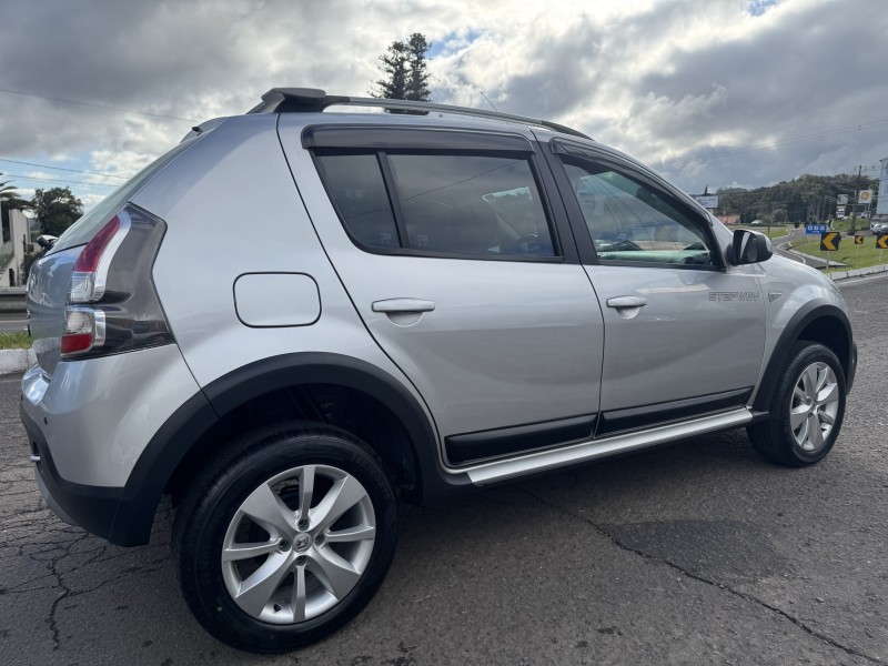 SANDERO 1.6 STEPWAY 8V FLEX 4P MANUAL - 2014 - DOIS IRMãOS