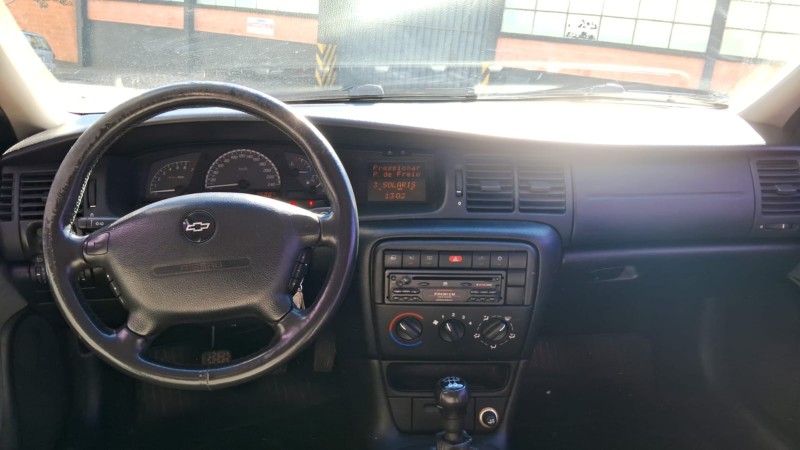 VECTRA 2.0 MPFI EXPRESSION 8V FLEX 4P MANUAL - 2005 - FLORES DA CUNHA