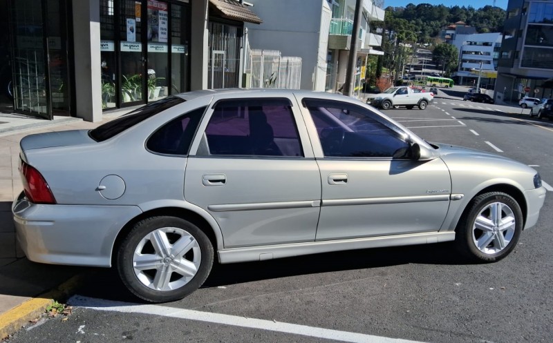 VECTRA 2.0 MPFI EXPRESSION 8V FLEX 4P MANUAL - 2005 - FLORES DA CUNHA