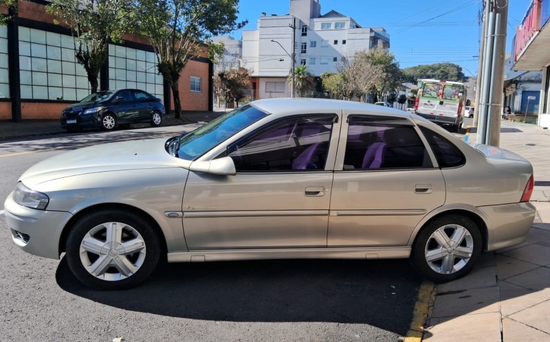 VECTRA 2.0 MPFI EXPRESSION 8V FLEX 4P MANUAL - 2005 - FLORES DA CUNHA