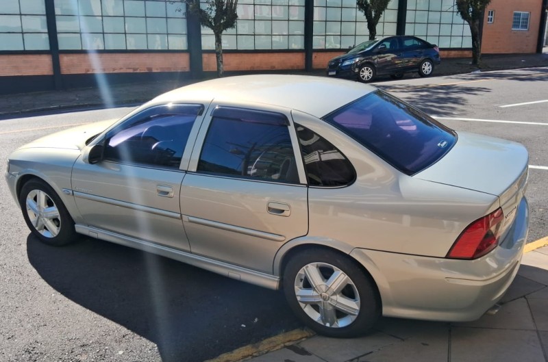 VECTRA 2.0 MPFI EXPRESSION 8V FLEX 4P MANUAL - 2005 - FLORES DA CUNHA
