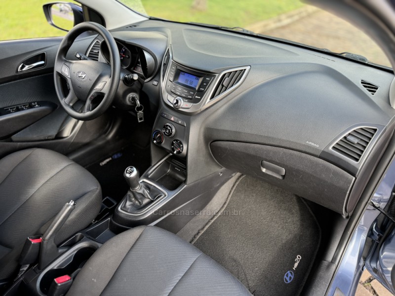 HB20 1.6 COMFORT PLUS 16V FLEX 4P MANUAL - 2015 - CASCA