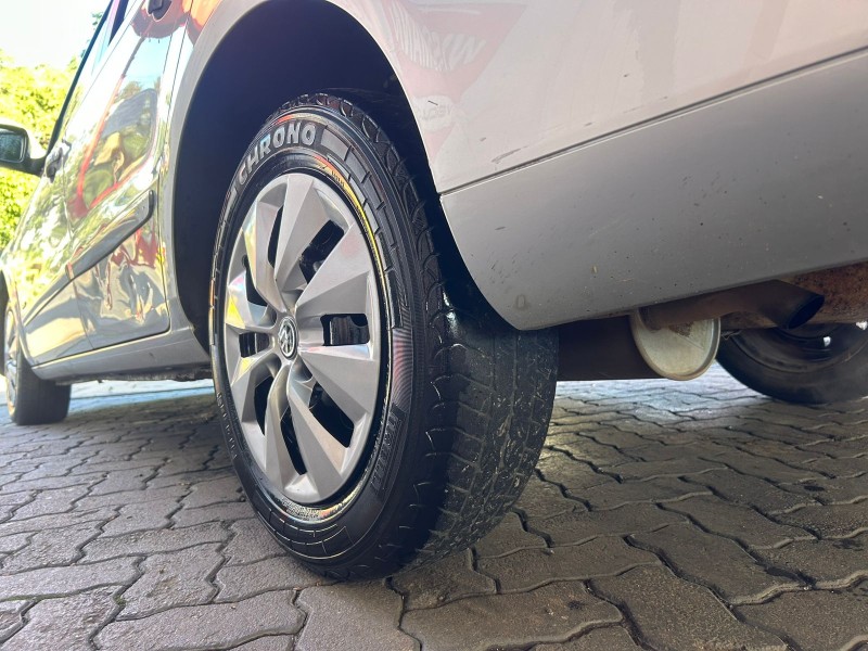 VOYAGE 1.6 MI 8V FLEX 4P MANUAL - 2012 - TRêS COROAS