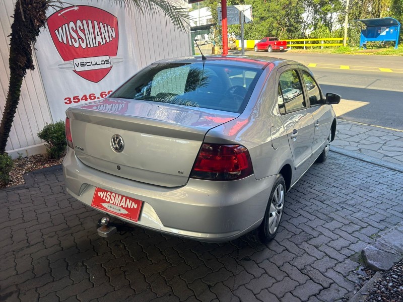 VOYAGE 1.6 MI 8V FLEX 4P MANUAL - 2012 - TRêS COROAS