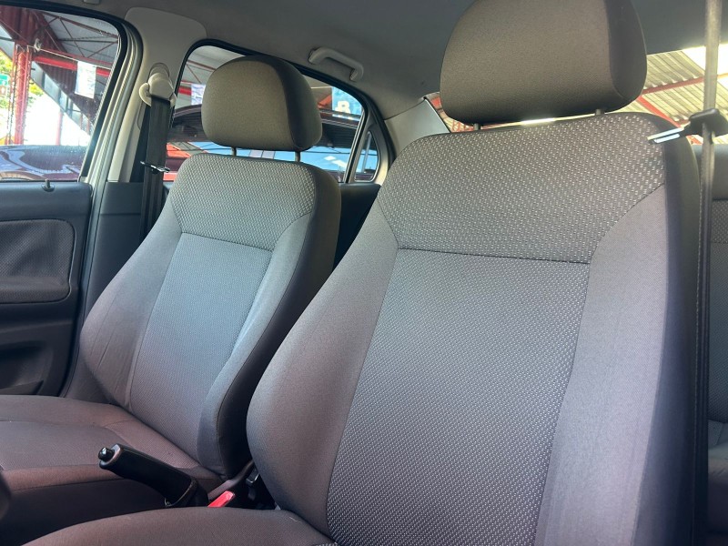 VOYAGE 1.6 MI 8V FLEX 4P MANUAL - 2012 - TRêS COROAS