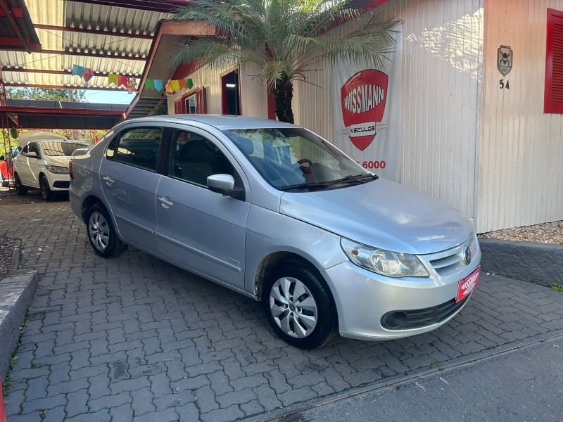 VOYAGE 1.6 MI 8V FLEX 4P MANUAL - 2012 - TRêS COROAS