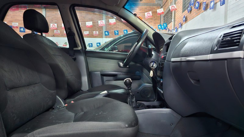 PALIO 1.4 MPI ELX 8V FLEX 4P MANUAL - 2006 - CAXIAS DO SUL