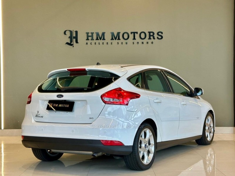 FOCUS 2.0 SE PLUS 16V FLEX 4P AUTOMÁTICO - 2017 - CAXIAS DO SUL