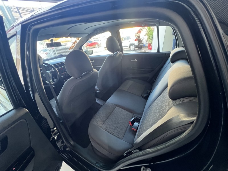 FOX 1.0 ITREND 8V FLEX 4P MANUAL - 2013 - PORTãO