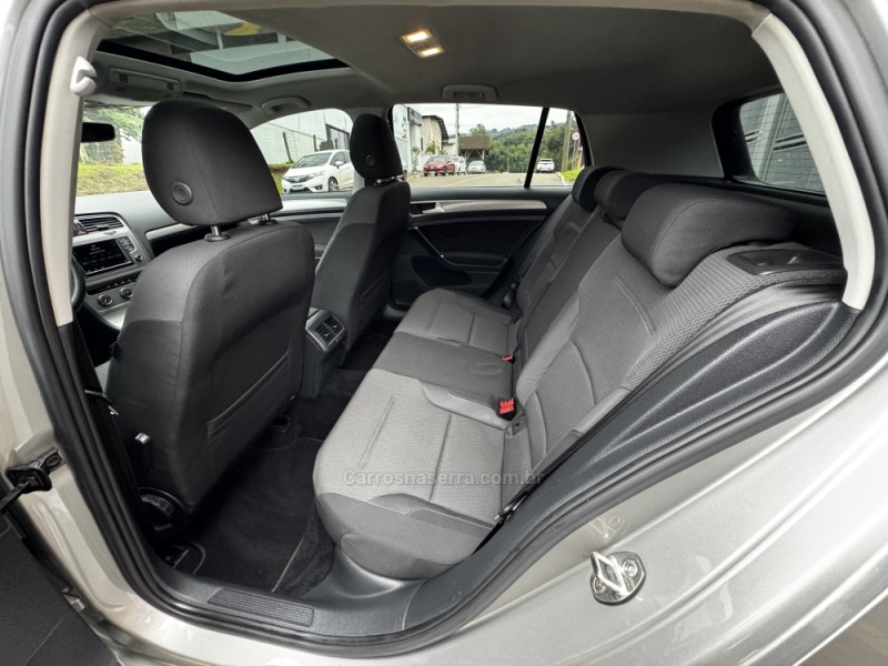 GOLF 1.0 TSI COMFORTLINE 12V TOTAL FLEX 4P MANUAL - 2017 - FELIZ