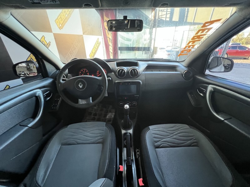 DUSTER 1.6 DYNAMIQUE 4X2 16V FLEX 4P MANUAL - 2014 - PORTãO