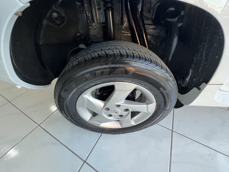 DUSTER 1.6 DYNAMIQUE 4X2 16V FLEX 4P MANUAL - 2014 - PORTãO