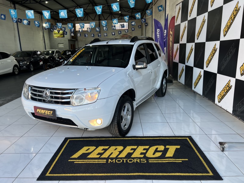 DUSTER 1.6 DYNAMIQUE 4X2 16V FLEX 4P MANUAL - 2014 - PORTãO