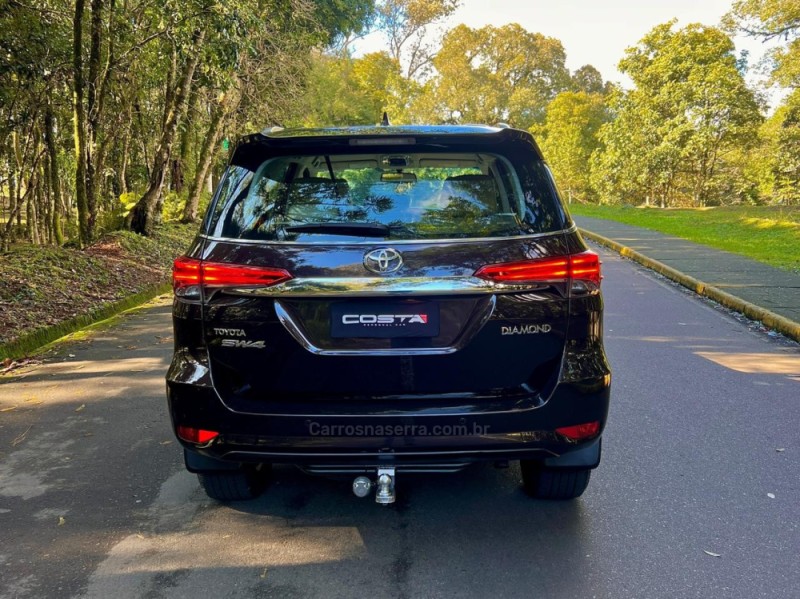 HILUX SW4 2.8 SRX 4X4 DIAMOND 16V TURBO DIESEL 4P 7 LUGARES AUTOMÁTICO - 2019 - BENTO GONçALVES