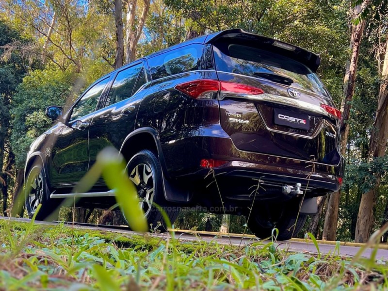 HILUX SW4 2.8 SRX 4X4 DIAMOND 16V TURBO DIESEL 4P 7 LUGARES AUTOMÁTICO - 2019 - BENTO GONçALVES