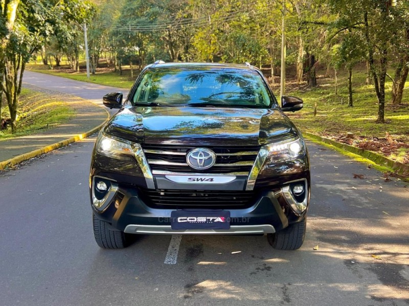 HILUX SW4 2.8 SRX 4X4 DIAMOND 16V TURBO DIESEL 4P 7 LUGARES AUTOMÁTICO - 2019 - BENTO GONçALVES