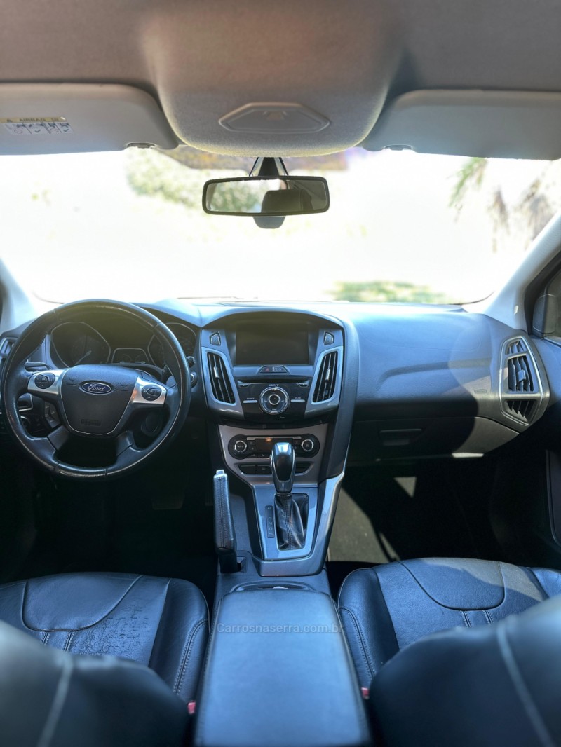 FOCUS 2.0 TITANIUM HATCH 16V FLEX 4P AUTOMÁTICO - 2015 - CAXIAS DO SUL