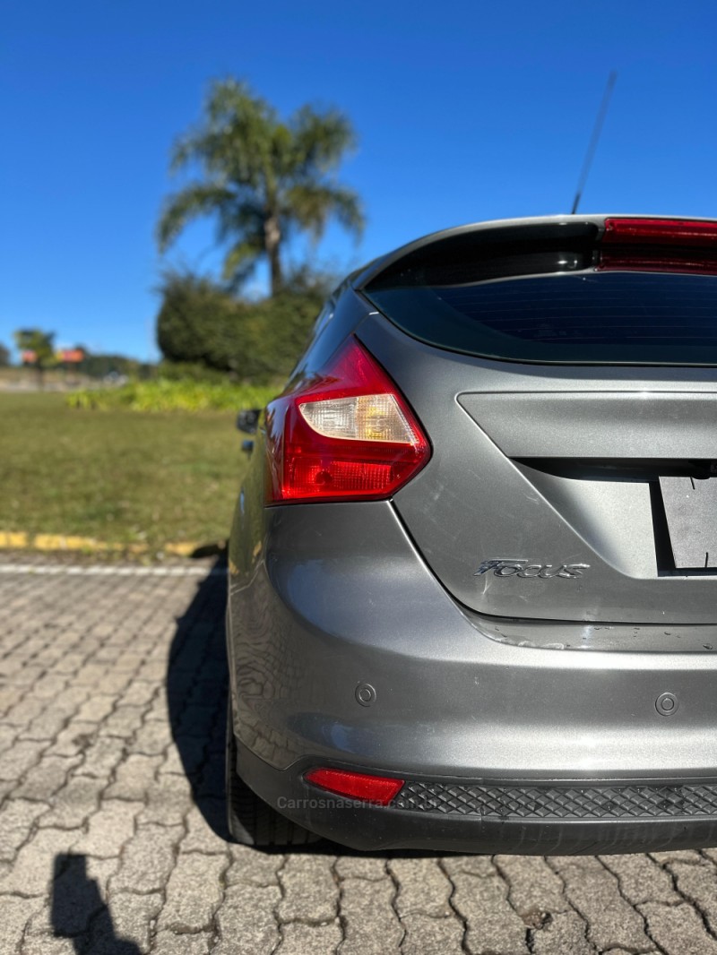 FOCUS 2.0 TITANIUM HATCH 16V FLEX 4P AUTOMÁTICO - 2015 - CAXIAS DO SUL
