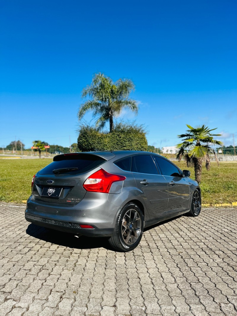 FOCUS 2.0 TITANIUM HATCH 16V FLEX 4P AUTOMÁTICO - 2015 - CAXIAS DO SUL