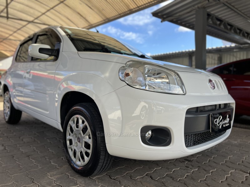 UNO 1.0 VIVACE 8V FLEX 4P MANUAL - 2014 - BOM PRINCíPIO