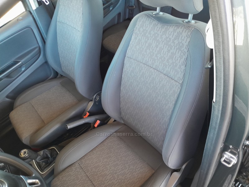 FOX 1.6 MI 8V FLEX 4P MANUAL - 2013 - VERANóPOLIS