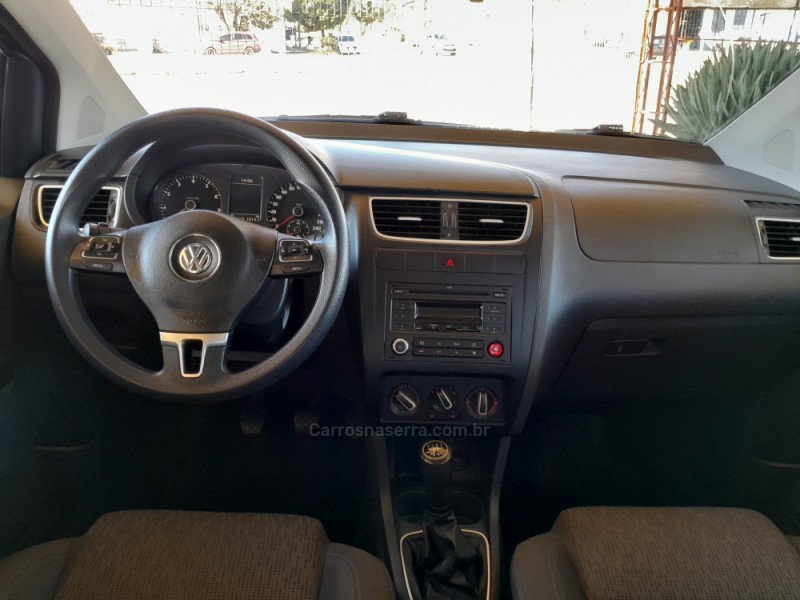 FOX 1.6 MI 8V FLEX 4P MANUAL - 2013 - VERANóPOLIS