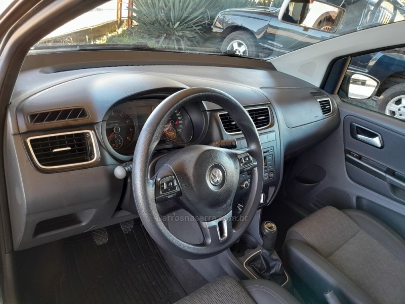 FOX 1.6 MI 8V FLEX 4P MANUAL - 2013 - VERANóPOLIS