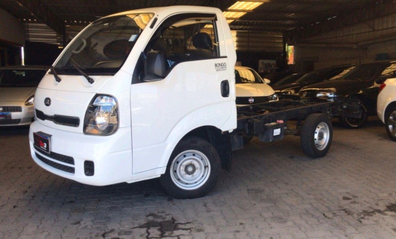 bongo 2.5 k 2500 4x2 cs turbo diesel 2p manual 2023 caxias do sul