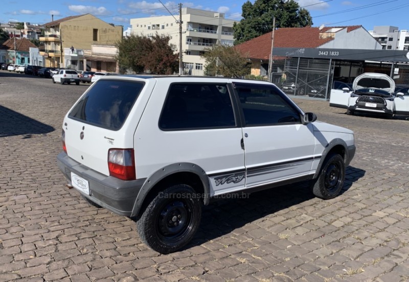 UNO 1.0 MPI MILLE WAY ECONOMY 8V FLEX 2P MANUAL - 2011 - GUAPORé