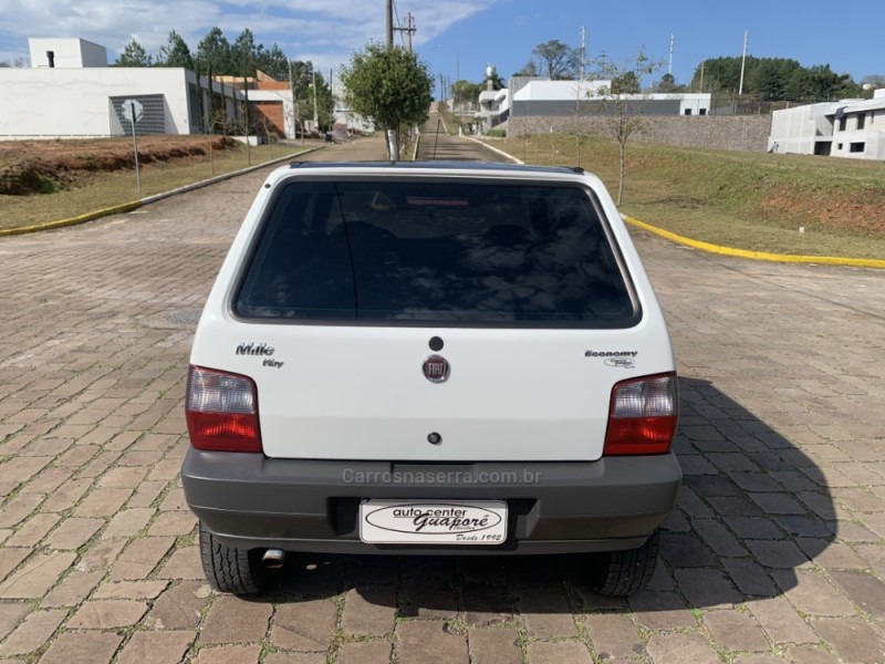 UNO 1.0 MPI MILLE WAY ECONOMY 8V FLEX 2P MANUAL - 2011 - GUAPORé