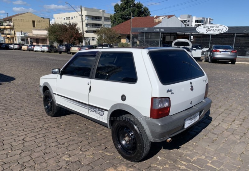 UNO 1.0 MPI MILLE WAY ECONOMY 8V FLEX 2P MANUAL - 2011 - GUAPORé