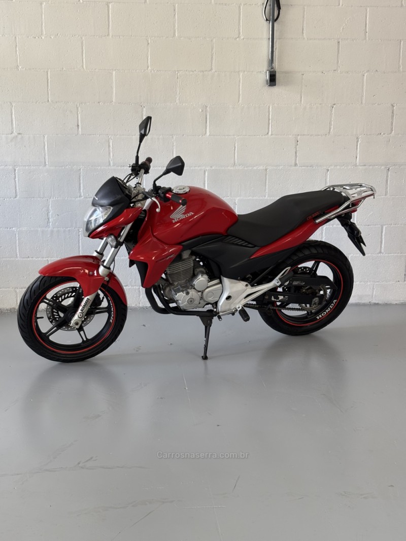 cb 300r 2014 caxias do sul