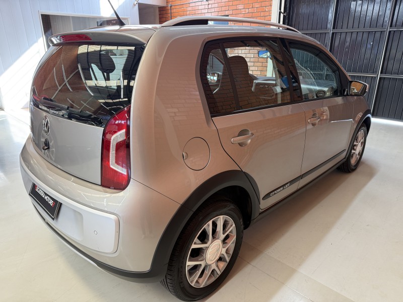 UP 1.0 CROSS T.FLEX 12V 4P MANUAL - 2015 - BENTO GONçALVES