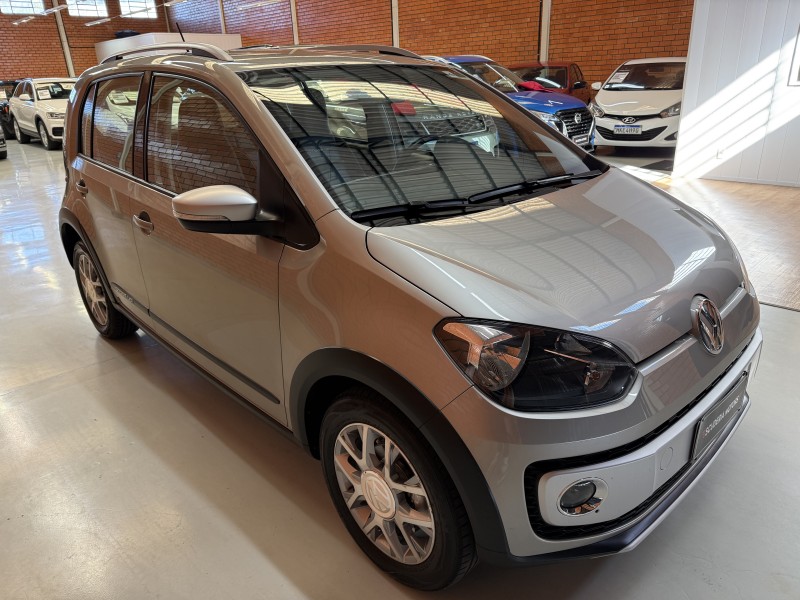 UP 1.0 CROSS T.FLEX 12V 4P MANUAL - 2015 - BENTO GONçALVES